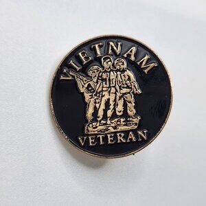 Vintage Vietnam Veteran Pin Lapel Pinback Hat Pins Vietnam Soldiers Statue Pin‎